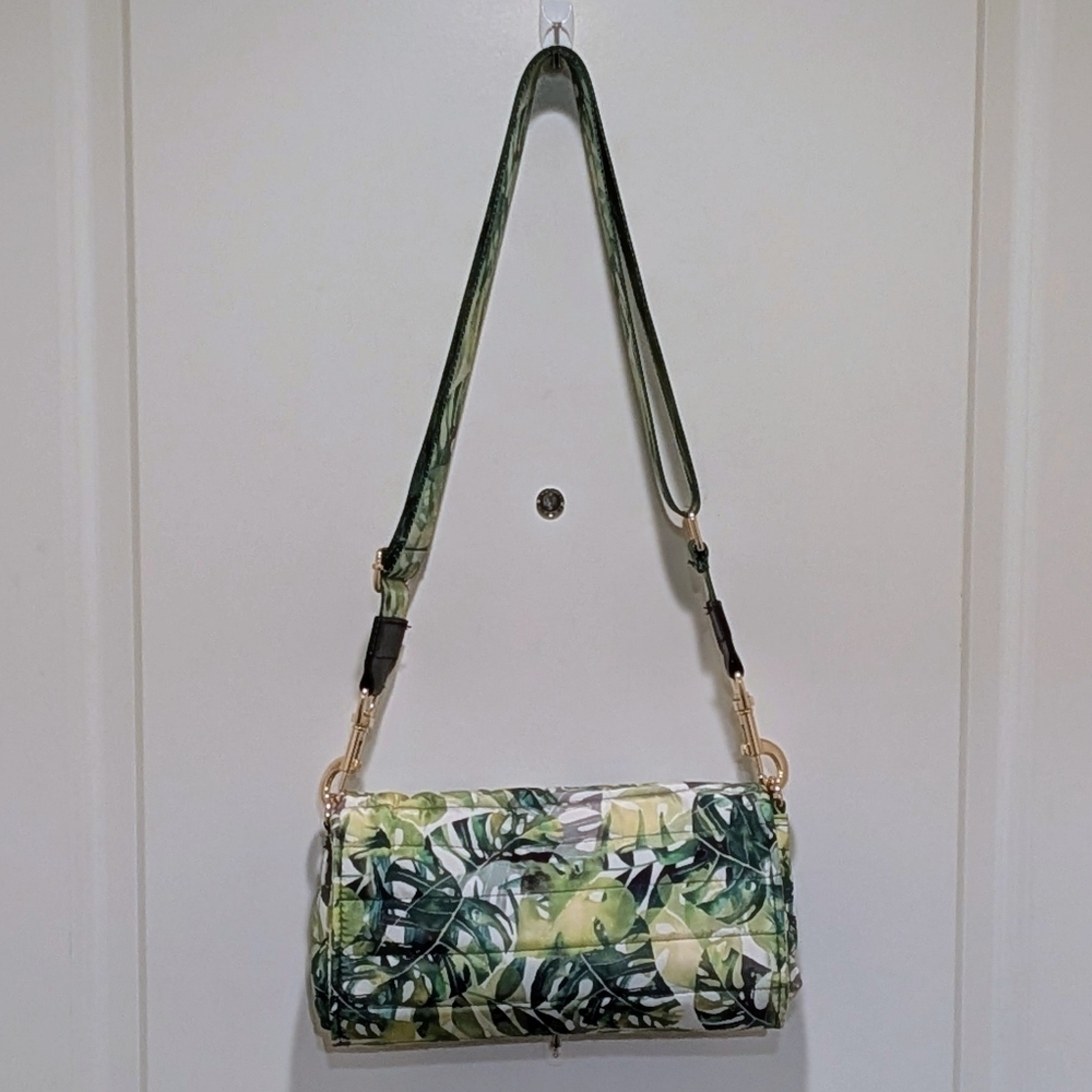 EUC Think Royln Life On The Fly Monstera Print Crossbody Puffer Bag - Picture 6 of 9
